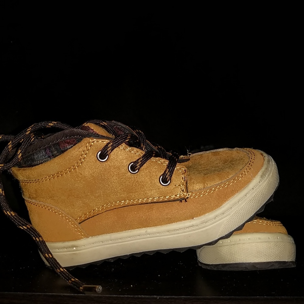 Boys 9 boots